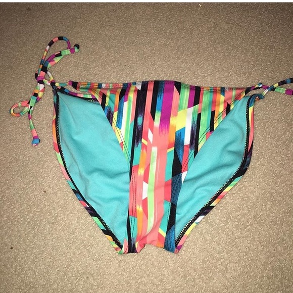 Bikini Set! - Picture 2 of 2